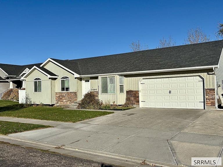 1466 Chesney Ct photo 1