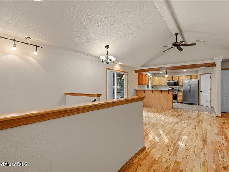1205 N 6th St photo 5