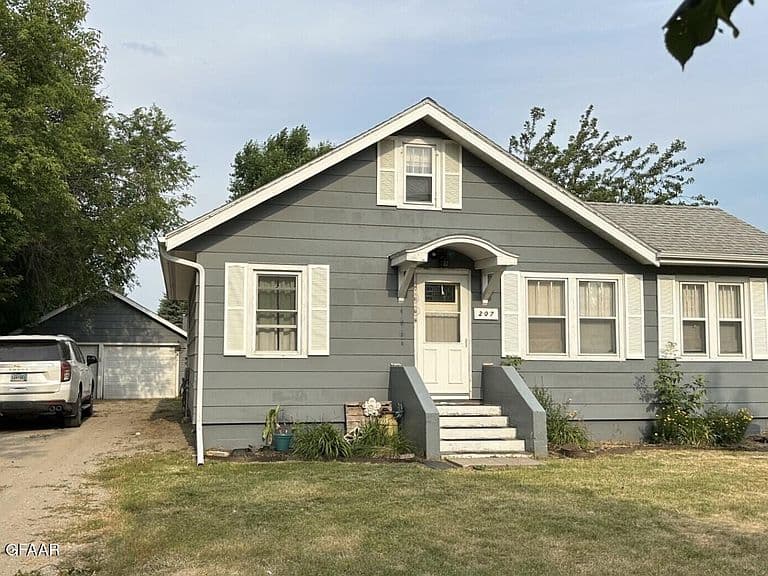 207 N Berg St photo 1