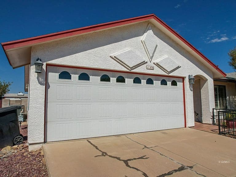 1436 S Roadrunner Ln photo 3