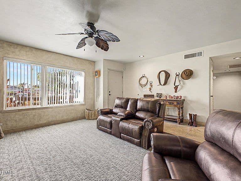 1265 W ELLIS Street photo 4