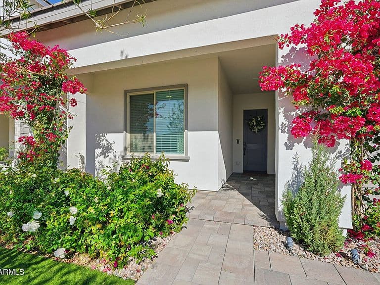 22728 E Saddle Way photo 2