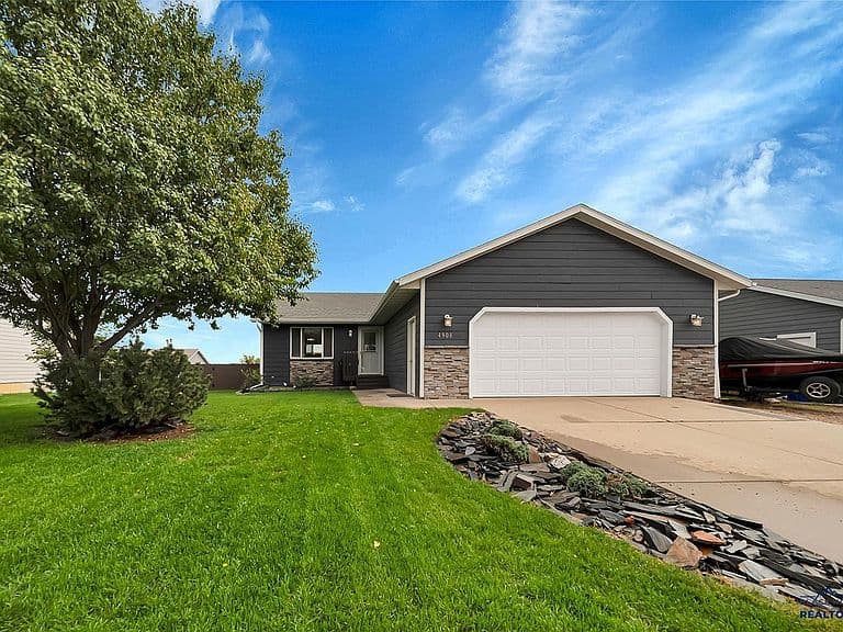 4908 Coal Bank Dr photo 1