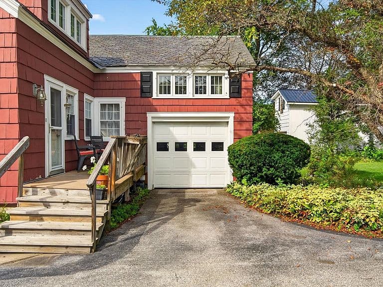 124 Bellevue Avenue photo 5