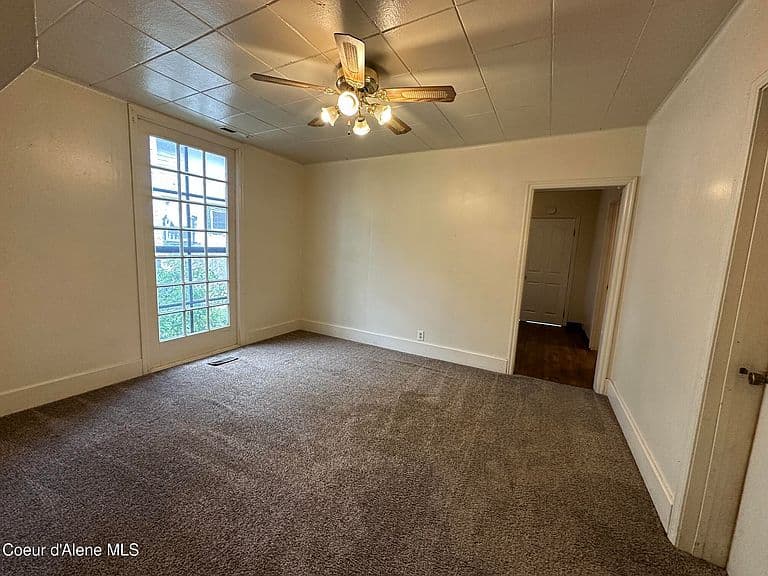 1104 E Lakeside Ave photo 4