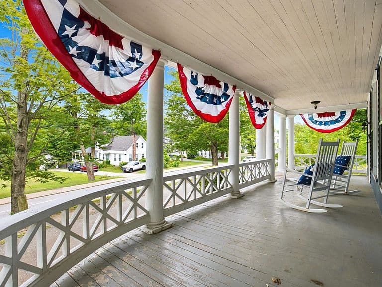 26 W Main Street photo 2