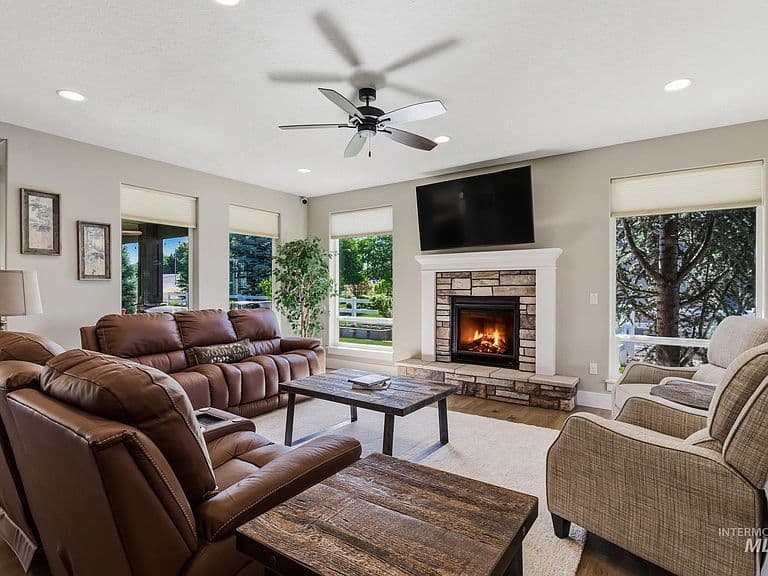 2162 N Payette River Way photo 1