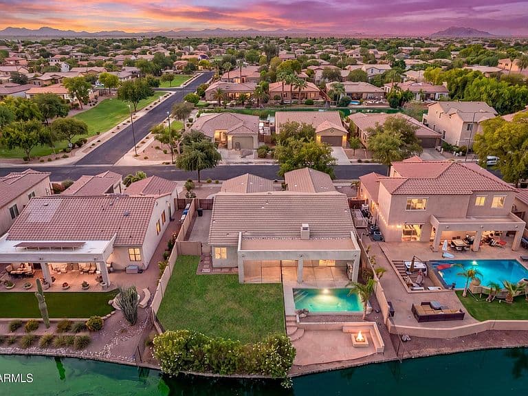 662 E Torrey Pines Place photo 3