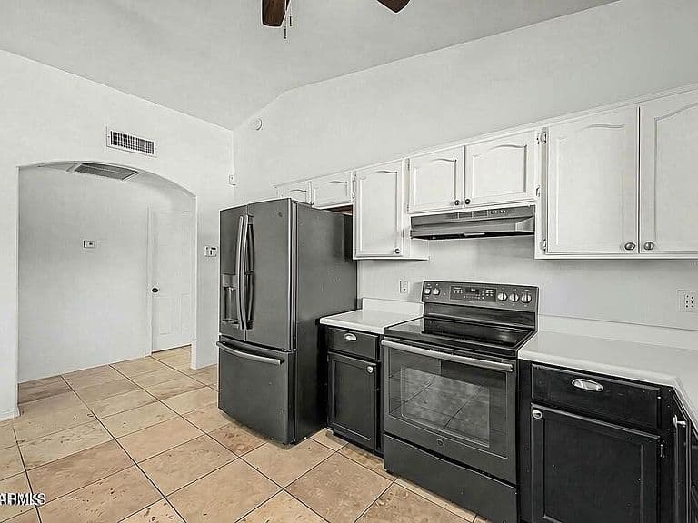 4863 E 18TH Avenue photo 5