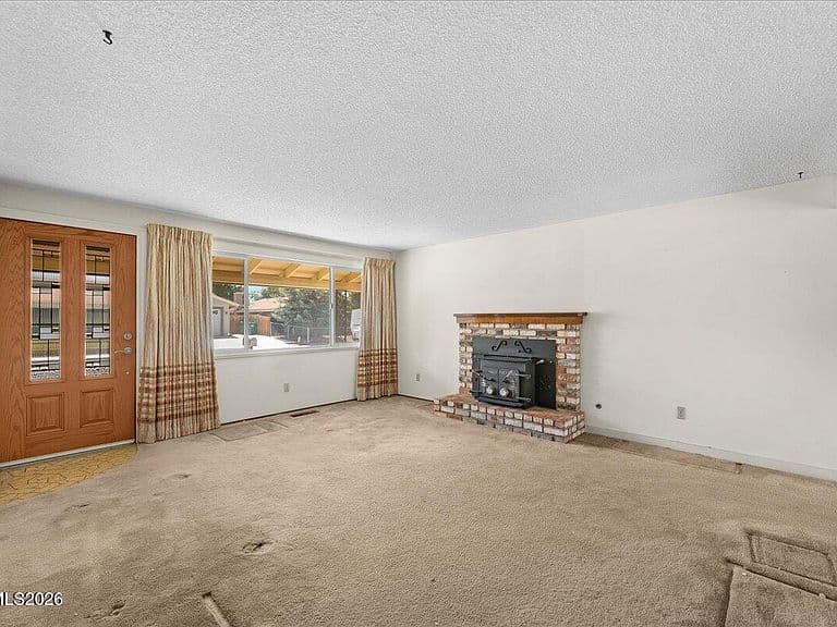 1216 Fremont St photo 5