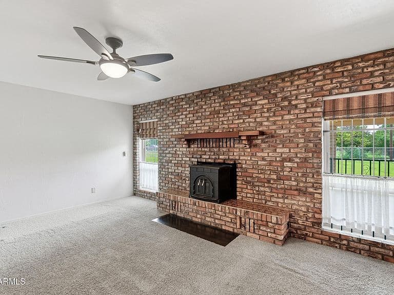 7909 W Country Gables Drive photo 5