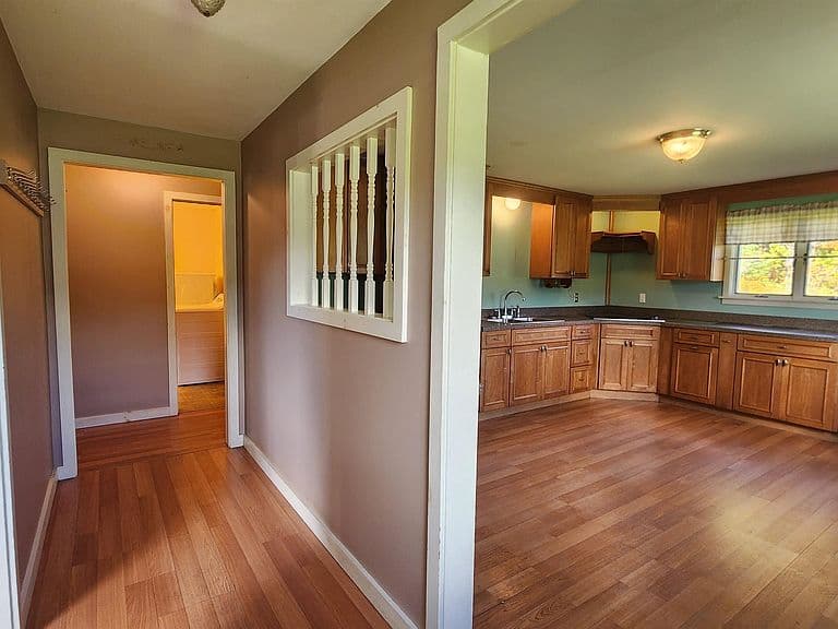 547 Andover Road photo 5