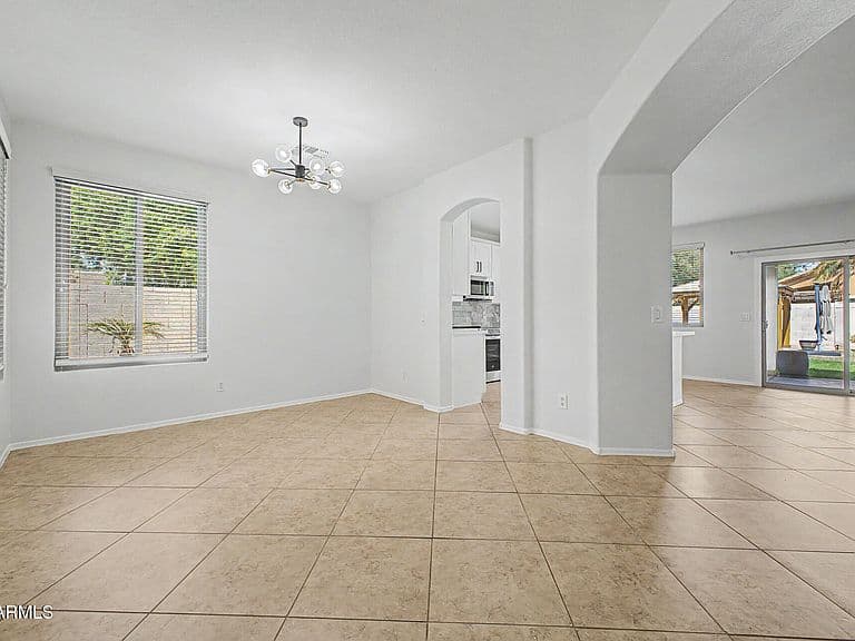 4010 E SUNDANCE Court photo 5