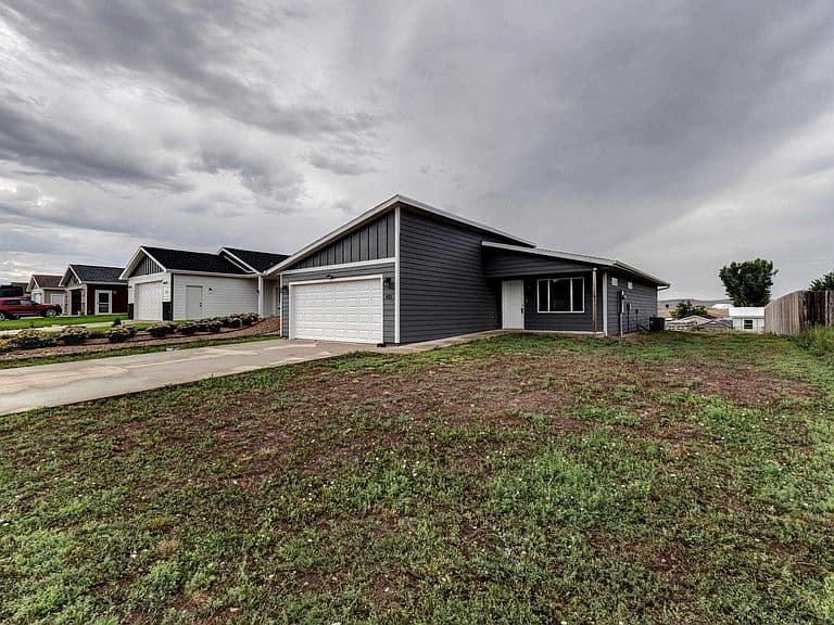 421 Nighthawk Dr photo 5