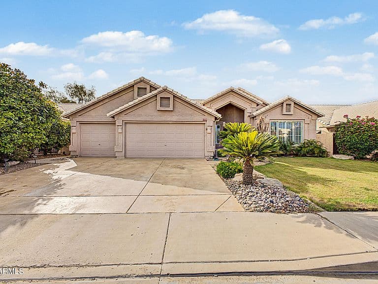 21096 N 64TH Avenue photo 1