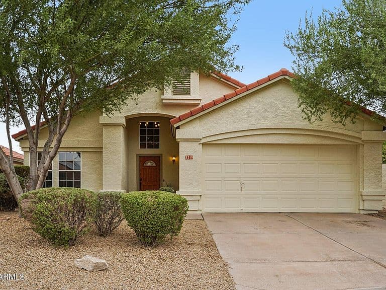 3219 E WILDWOOD Drive photo 1
