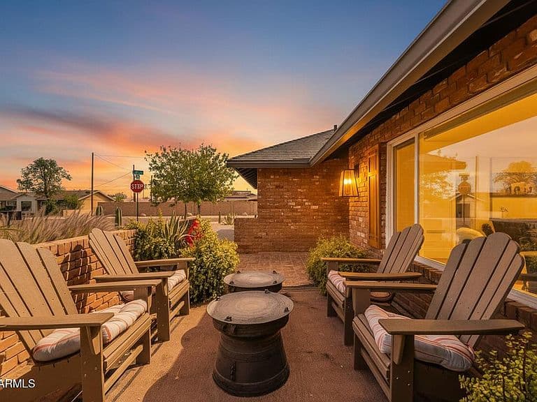 8531 E MONTEREY Way photo 2