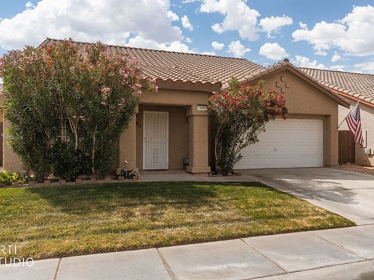 868 Joshua Dr photo 1