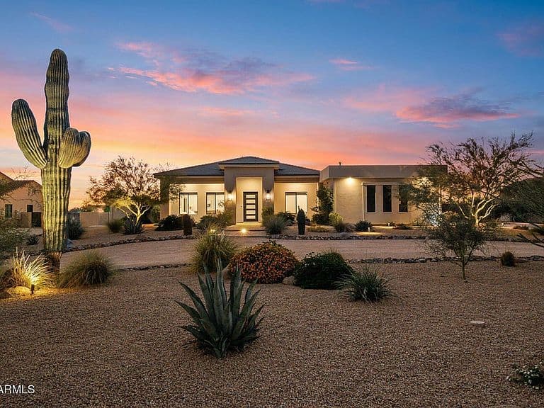 30424 N 64TH Street photo 1