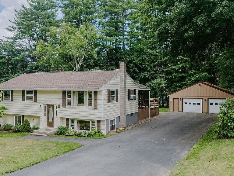 54 Eastview Road photo 3