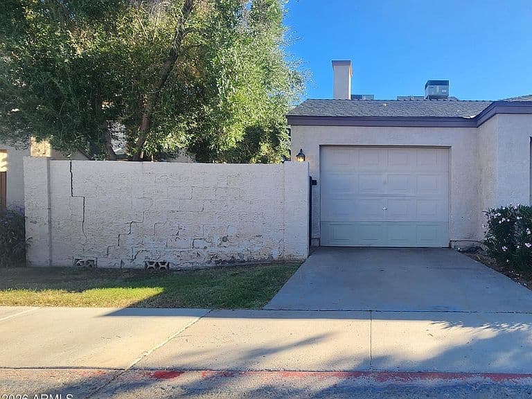 3211 E JUNIPER Avenue #104 photo 2