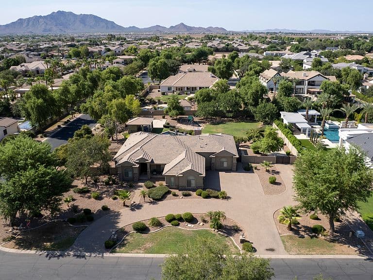 2091 E COCONINO Court photo 2
