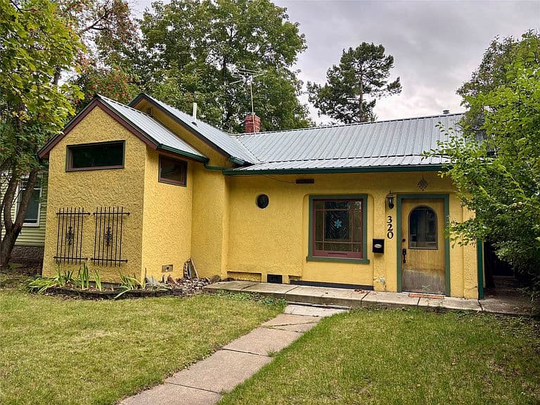 320 5th Ave E photo 1