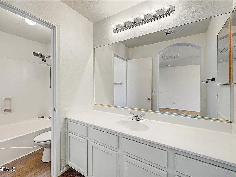 12529 W READE Avenue photo 3