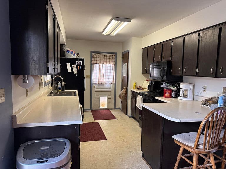 1808 Crest Way photo 4