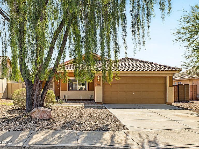 16127 W SHERMAN Street photo 3