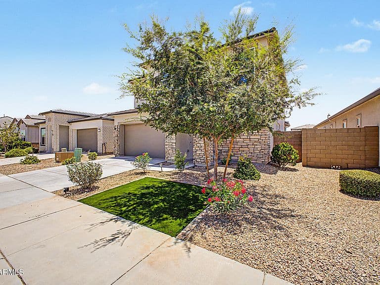 40927 W SUNLAND Drive photo 2