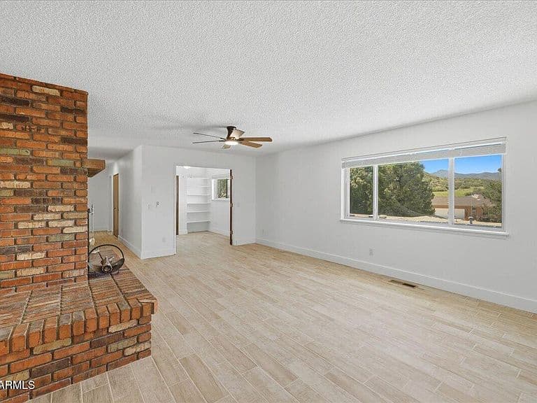 606 N COCHISE Drive photo 5