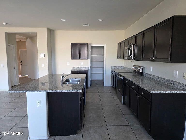 35262 W SAN ILDEFANSO Avenue photo 3