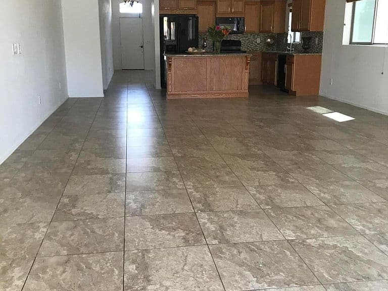37012 W Leonessa Avenue photo 3