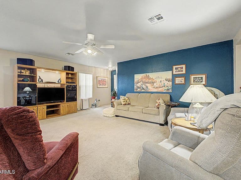 667 W KINGMAN Loop photo 4