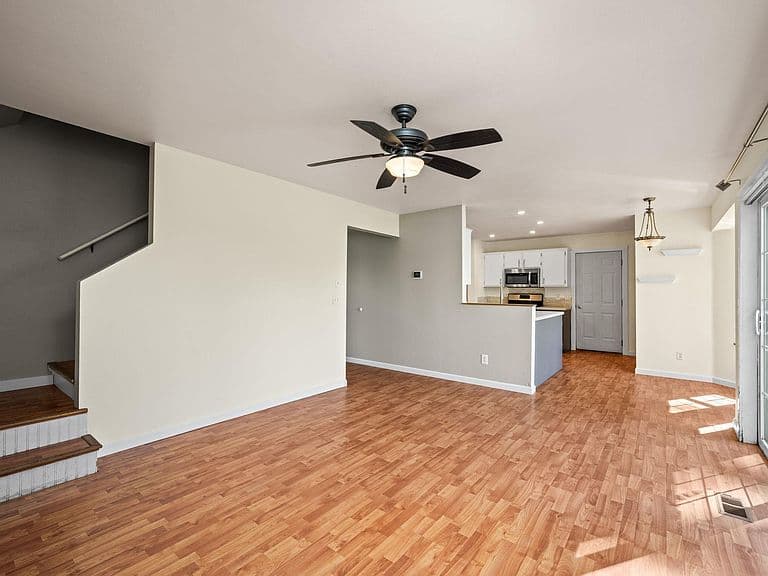 1140 W Starling Ave photo 5