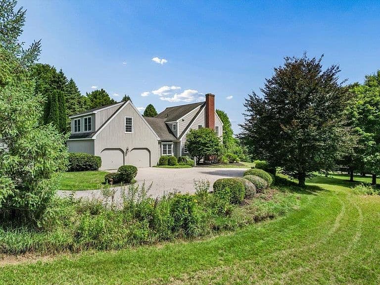 343 N Amherst Road photo 3