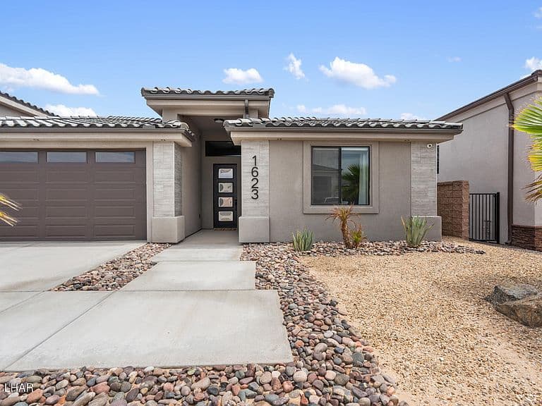 1623 E Laurel Dr photo 4
