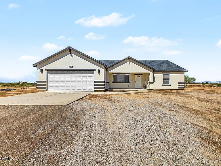 34512 W CALDWELL Street photo 2