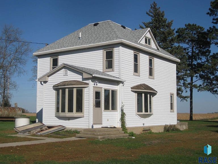 24555 463rd Ave photo 1
