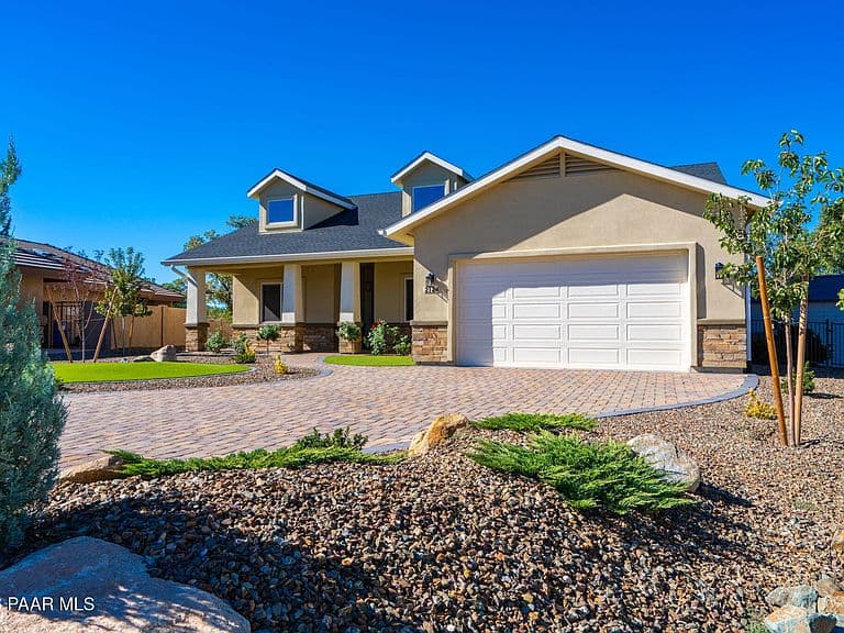 2124 Golf Links Dr photo 2