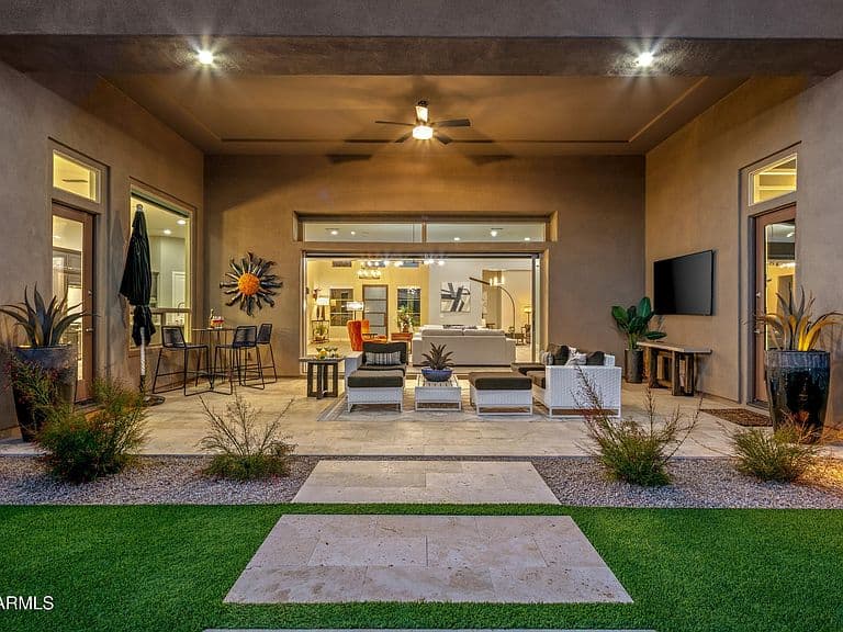 8555 E EAGLE CLAW Drive photo 3