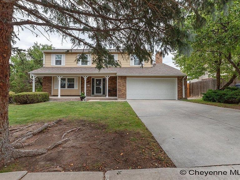 610 Shaun Ave photo 1
