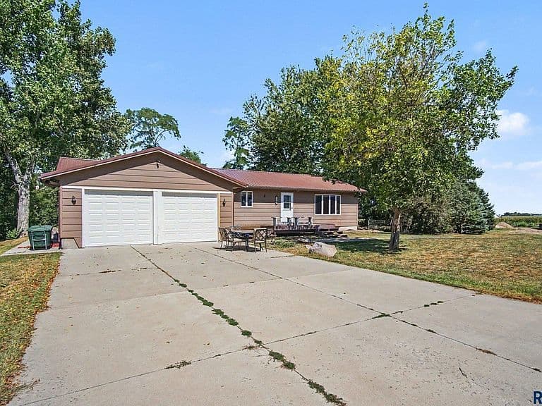 25856 459th Ave photo 3