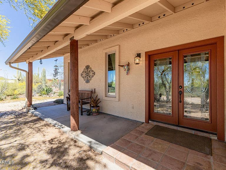 6421 E GLORIA Lane photo 3