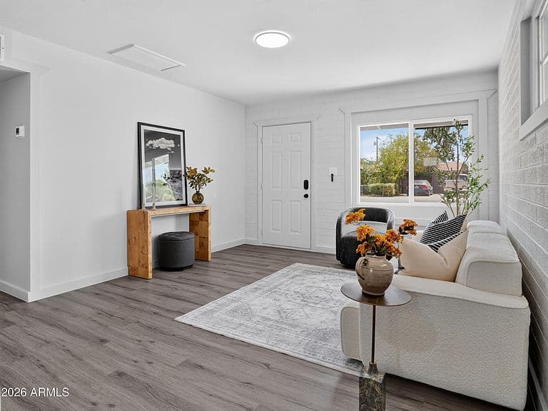 2026 E ORANGE Street photo 3