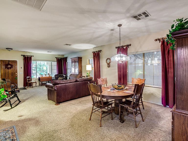 6358 S Legend Court photo 2