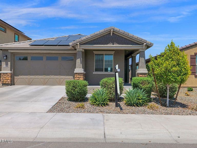 19134 W SOLANO Drive photo 1