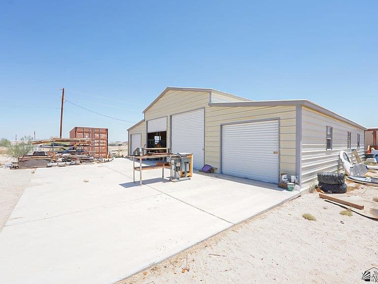 29450 E Cecil St photo 1