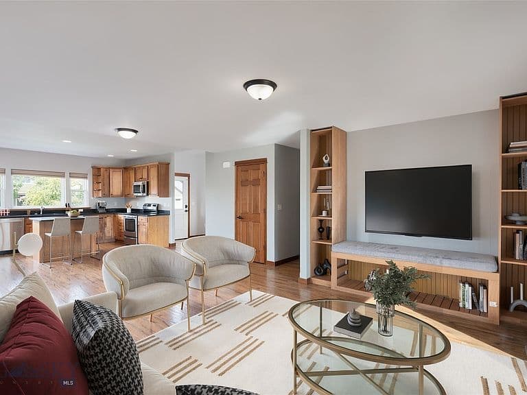 54 Falconers Way photo 5